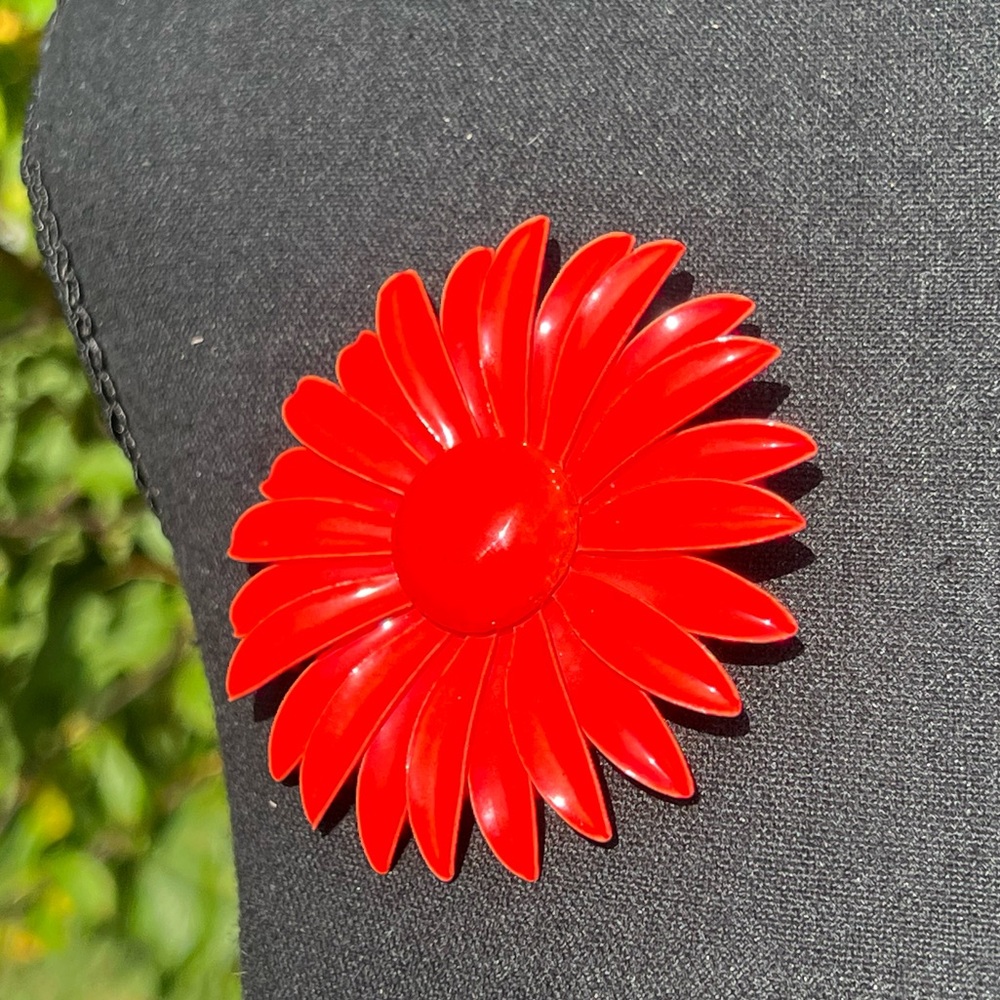 Vintage Bright Orange Flower Brooch - Picture 6 of 6